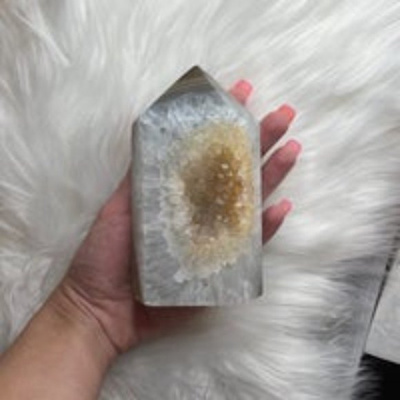 XXL Druzy Agate Tower - Picture 11 of 13